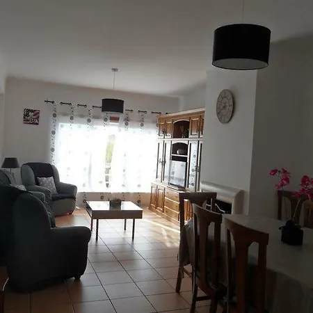 De Standing Apartment *